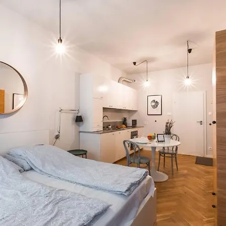 Cute Apartment Perfect For Business And Travel. Warsaw Exterior photo